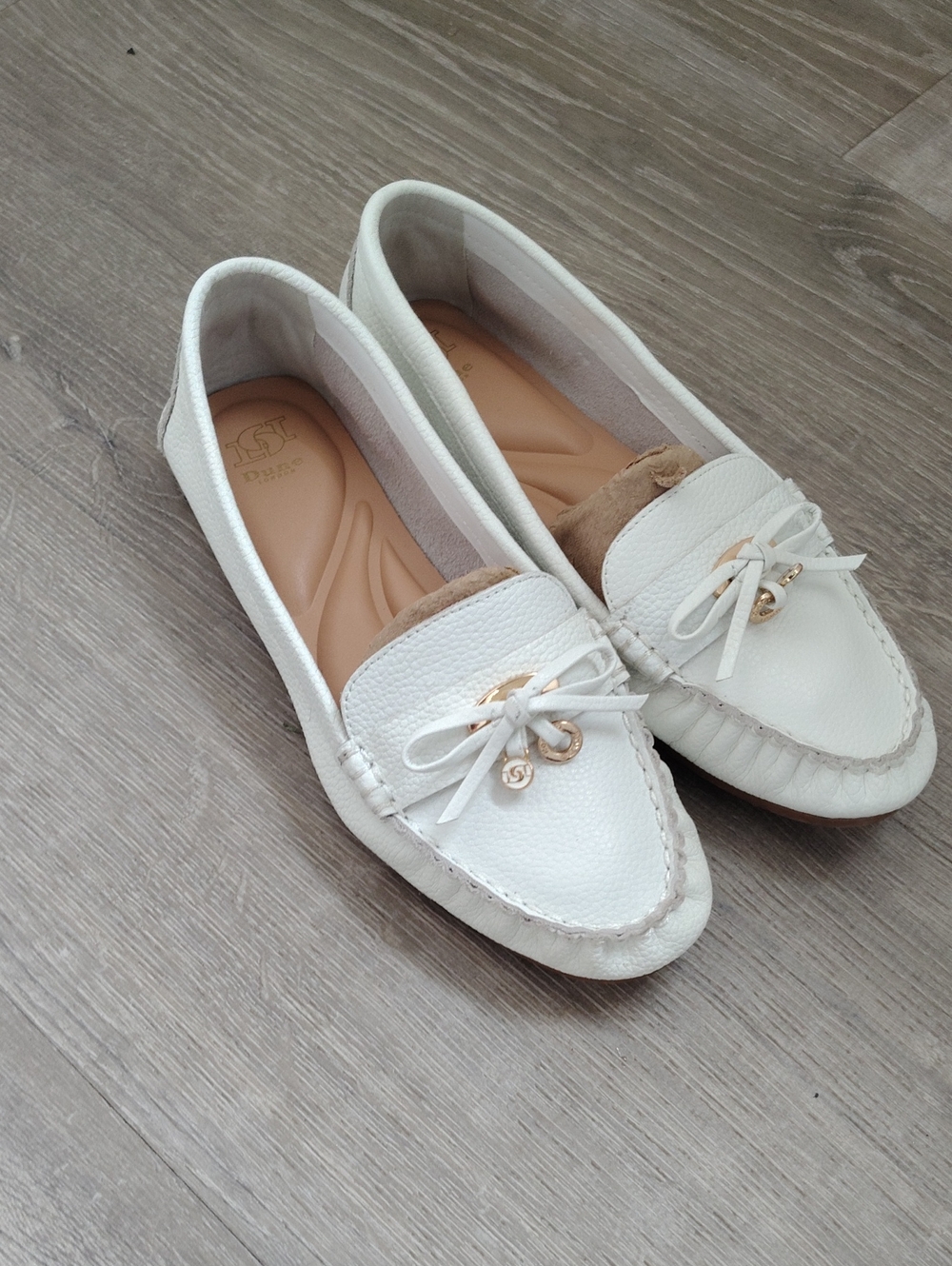 Dune London White Leather Bow-Accent Moccasins